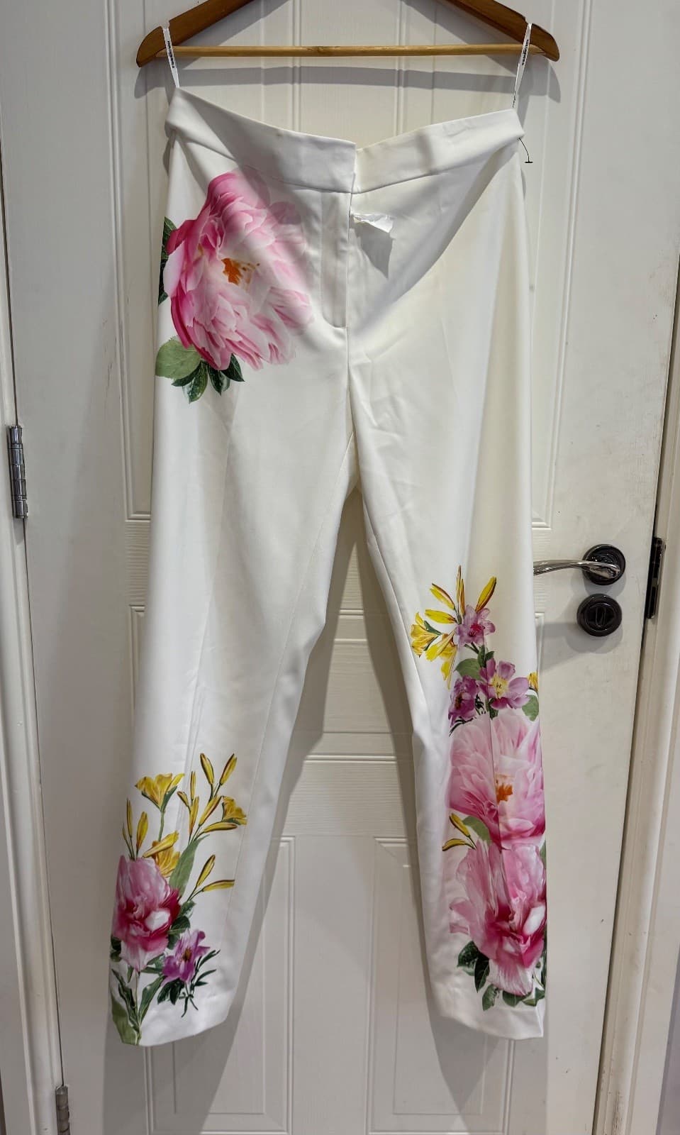 Karl Lagerfeld Trousers size 6/UK10. Unworn. Low waist. waistband width 16”