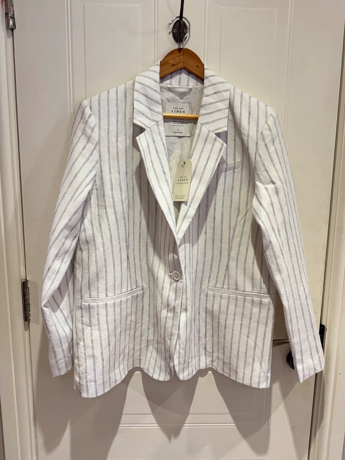 Abercrombie & Fitch Linen Blazer. RRP£110